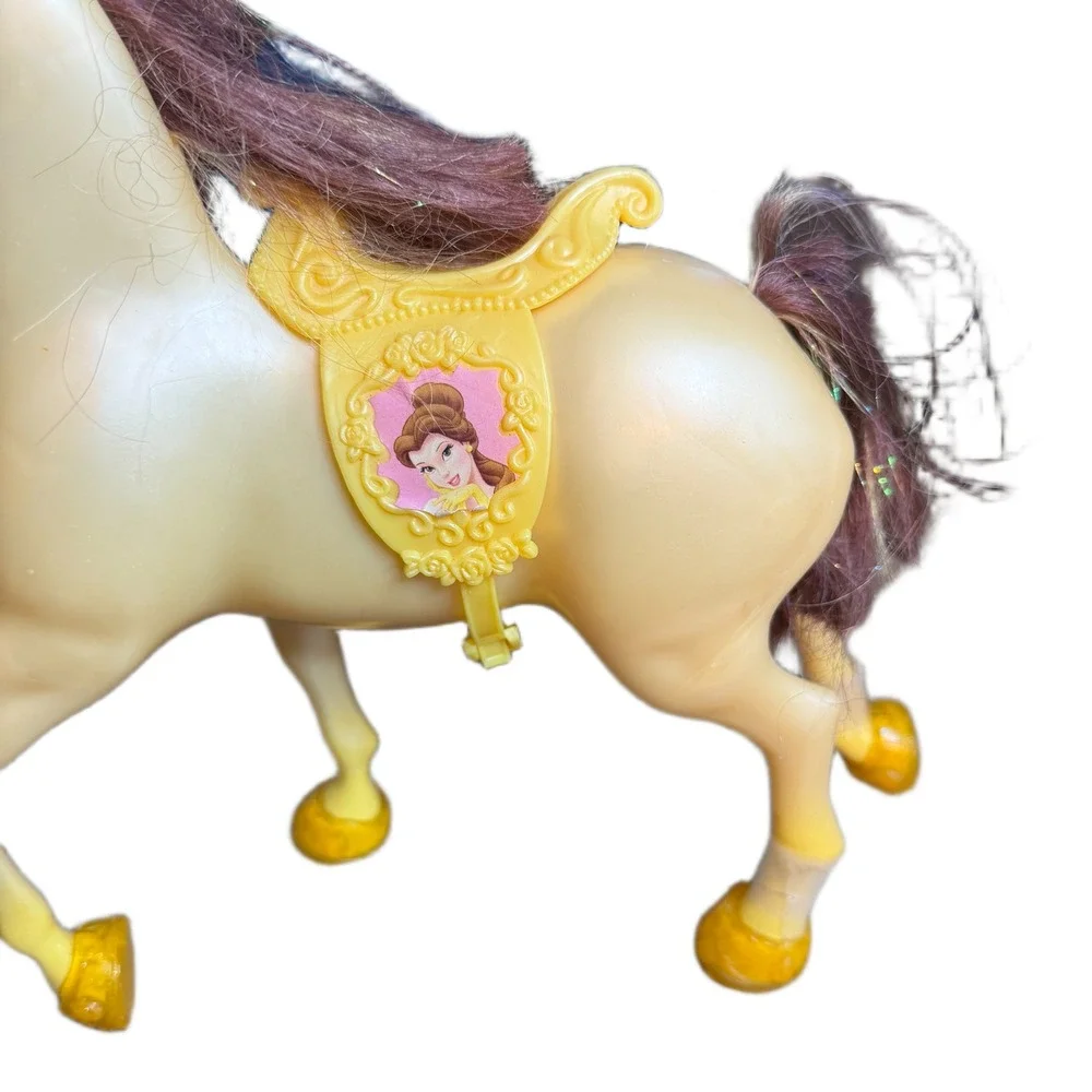 Disney princess belle